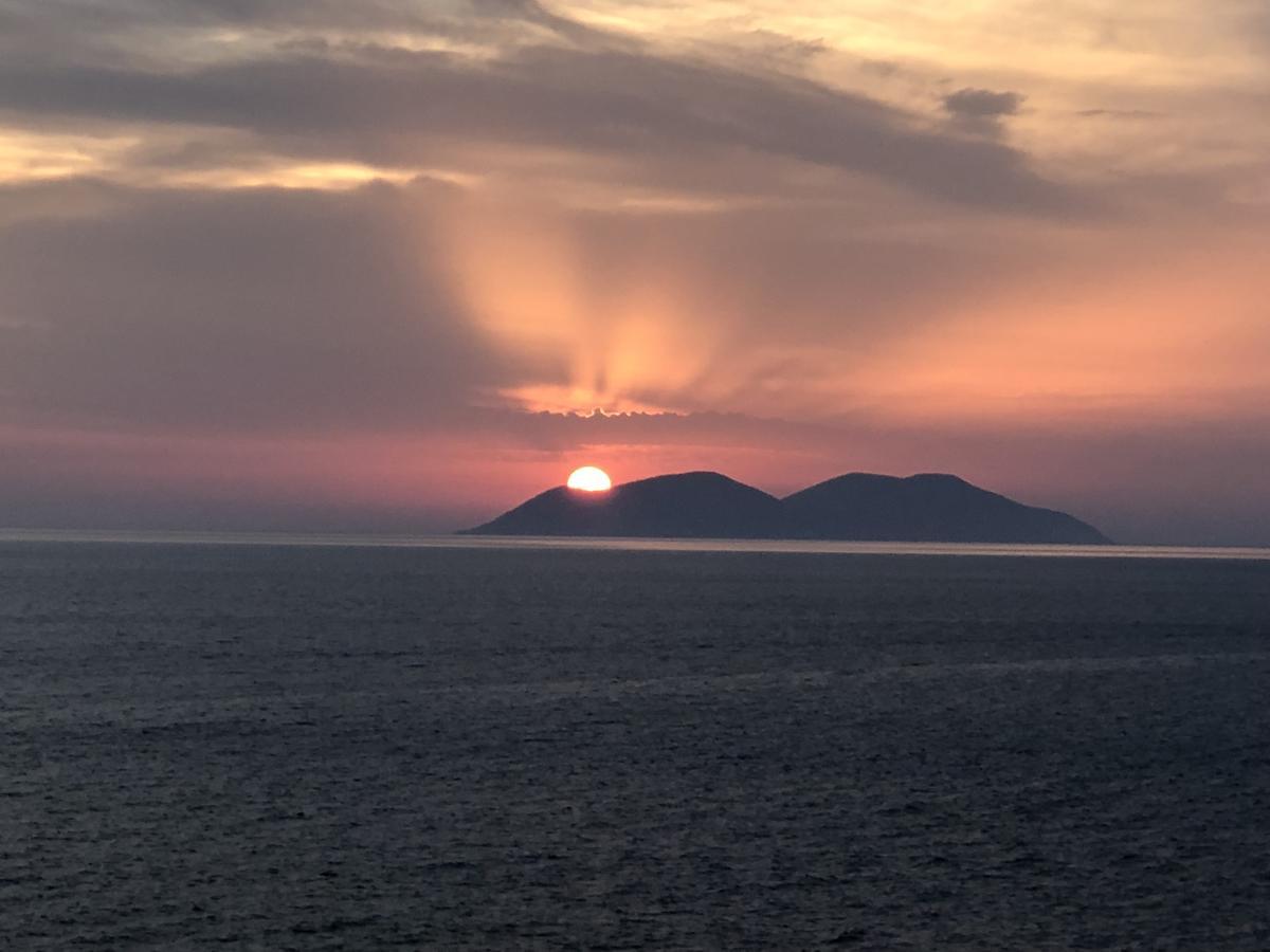 Envi Hotel Vlorë Buitenkant foto